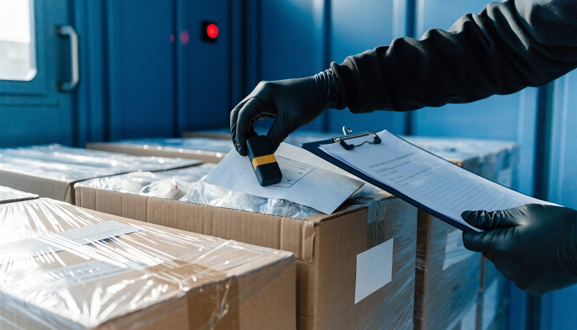 Inspection of frozen goods before loading